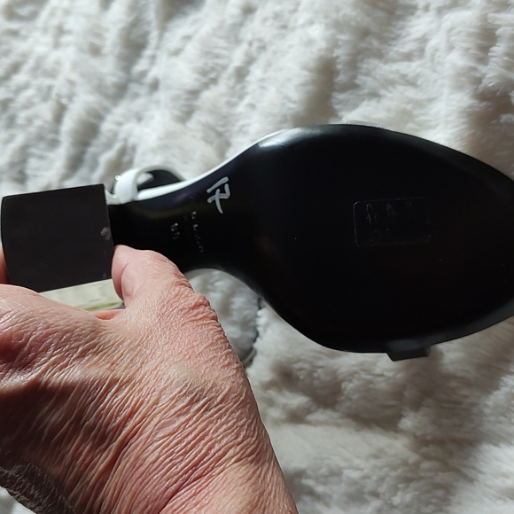 Giuseppe Zanotti Design gold mirrored high heel shoe - Picture 11 of 12